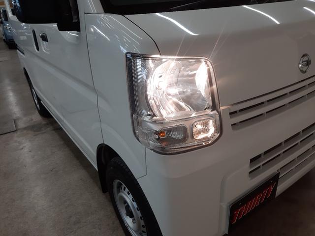 ＮＶ１００クリッパーバン ＤＸ　切替４ＷＤ　５ＡＧＳ　キーレス　オートライト　両側スライド　ＵＳＢパワーポート　パワーウィンドウ　オーバーヘッドシェルフ（26枚目）