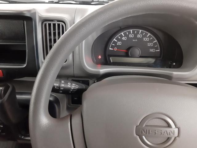 ＮＶ１００クリッパーバン ＤＸ　切替４ＷＤ　５ＡＧＳ　キーレス　オートライト　両側スライド　ＵＳＢパワーポート　パワーウィンドウ　オーバーヘッドシェルフ（38枚目）