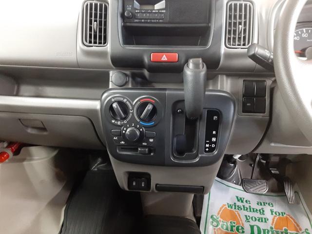 ＮＶ１００クリッパーバン ＤＸ　切替４ＷＤ　５ＡＧＳ　キーレス　オートライト　両側スライド　ＵＳＢパワーポート　パワーウィンドウ　オーバーヘッドシェルフ（40枚目）