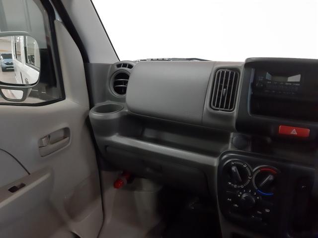 ＮＶ１００クリッパーバン ＤＸ　切替４ＷＤ　５ＡＧＳ　キーレス　オートライト　両側スライド　ＵＳＢパワーポート　パワーウィンドウ　オーバーヘッドシェルフ（41枚目）