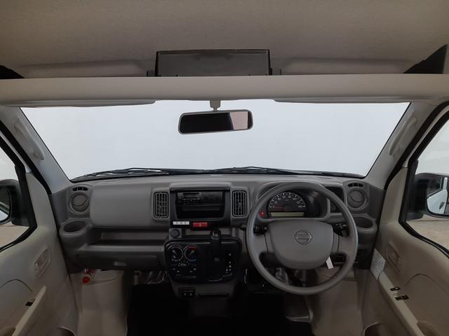 ＮＶ１００クリッパーバン ＤＸ　４ＷＤ　５ＡＧＳ　キーレス　ＵＳＢパワーポート　両側スライド　オーバーヘッドシェルフ　パワーウィンドウ　オーートライト（9枚目）