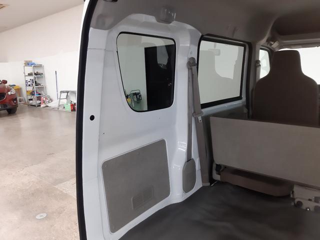 ＮＶ１００クリッパーバン ＤＸ　４ＷＤ　５ＡＧＳ　キーレス　ＵＳＢパワーポート　両側スライド　オーバーヘッドシェルフ　パワーウィンドウ　オーートライト（52枚目）