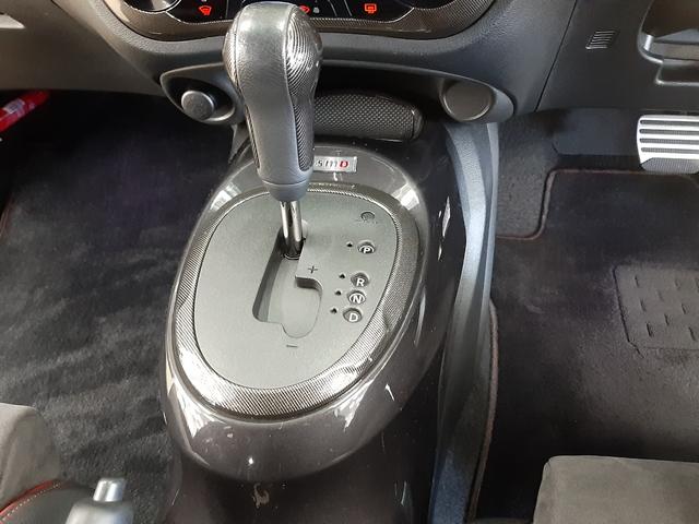 ジューク ニスモ　ＲＳ　４ＷＤ　後期　純正ナビ　フルセグＴＶ　アラウンドビューモニター　ドライブレコーダー　レカロハーフレザーシート　オートライト　ＨＩＤ　パドルシフト　Ｄ－ＭＯＤＥ　Ｂｌｕｅｔｏｏｔｈ　ＥＴＣ　ターボ（26枚目）