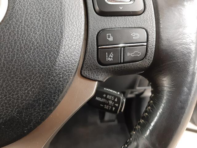 ＩＳ ＩＳ３００ｈ　４ＷＤ　中期型　リモコンエンジンスターター　アダプティブクルーズコントロール　ナビＴＶ　バックカメラ　シートヒーター　電動シート　カードキー　ブラインドスポットモニター　プリクラ　レーンキープアシスト（4枚目）