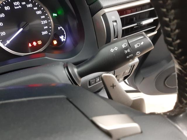 ＩＳ ＩＳ３００ｈ　４ＷＤ　中期型　リモコンエンジンスターター　アダプティブクルーズコントロール　ナビＴＶ　バックカメラ　シートヒーター　電動シート　カードキー　ブラインドスポットモニター　プリクラ　レーンキープアシスト（7枚目）