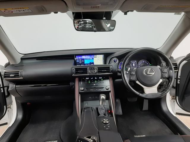 ＩＳ ＩＳ３００ｈ　４ＷＤ　中期型　リモコンエンジンスターター　アダプティブクルーズコントロール　ナビＴＶ　バックカメラ　シートヒーター　電動シート　カードキー　ブラインドスポットモニター　プリクラ　レーンキープアシスト（9枚目）