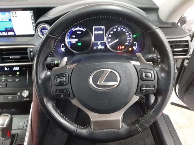 ＩＳ ＩＳ３００ｈ　４ＷＤ　中期型　リモコンエンジンスターター　アダプティブクルーズコントロール　ナビＴＶ　バックカメラ　シートヒーター　電動シート　カードキー　ブラインドスポットモニター　プリクラ　レーンキープアシスト（10枚目）