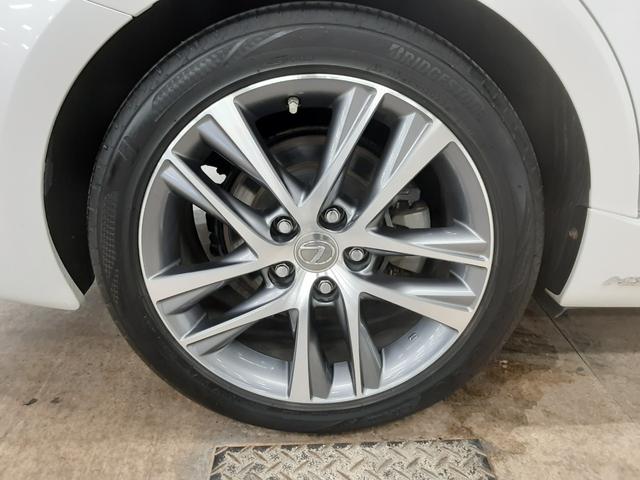 ＩＳ ＩＳ３００ｈ　４ＷＤ　中期型　リモコンエンジンスターター　アダプティブクルーズコントロール　ナビＴＶ　バックカメラ　シートヒーター　電動シート　カードキー　ブラインドスポットモニター　プリクラ　レーンキープアシスト（48枚目）