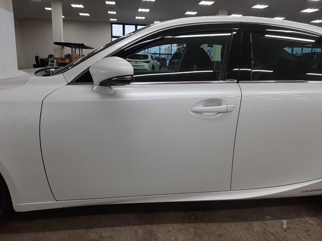 ＩＳ ＩＳ３００ｈ　４ＷＤ　中期型　リモコンエンジンスターター　アダプティブクルーズコントロール　ナビＴＶ　バックカメラ　シートヒーター　電動シート　カードキー　ブラインドスポットモニター　プリクラ　レーンキープアシスト（60枚目）