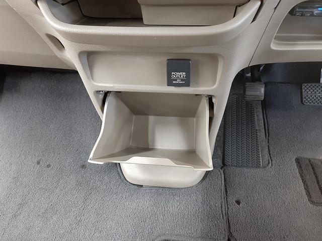 N-WGN G・ターボパッケージ 4WD 純正インターナビ TV バックカメラ 衝突軽減ブレーキ スマートキー プッシュスタート オートライト HID ETC Bluetoothオーディオ ターボ(27枚目)