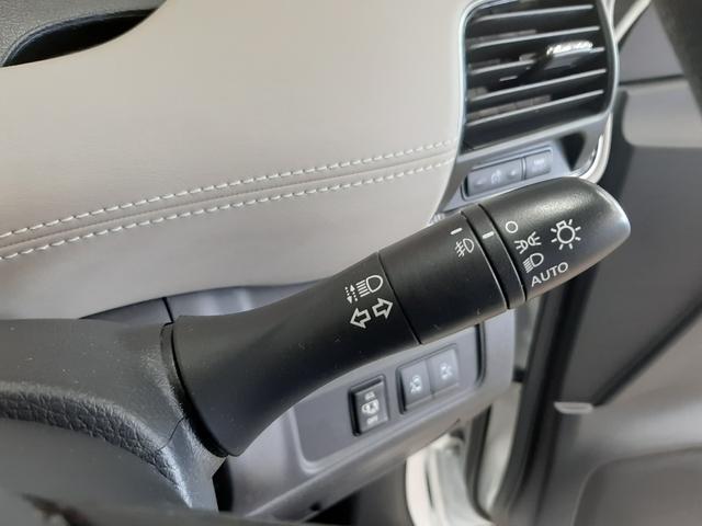 セレナ ハイウェイスター　ＶセレクションＩＩ　４ＷＤ　ナビ　フルセグＴＶ　全周囲カメラ　前後ドライブレコーダー　両側電動スライドドア　クルーズコントロール　ハンズフリーオートスライド　ＬＥＤヘッドライト　スマートキー　パーキングアシスト（7枚目）