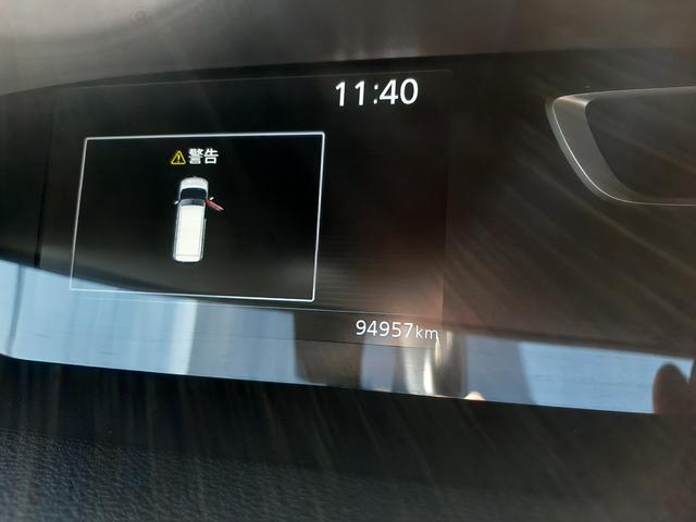 セレナ ハイウェイスター　ＶセレクションＩＩ　４ＷＤ　ナビ　フルセグＴＶ　全周囲カメラ　前後ドライブレコーダー　両側電動スライドドア　クルーズコントロール　ハンズフリーオートスライド　ＬＥＤヘッドライト　スマートキー　パーキングアシスト（20枚目）