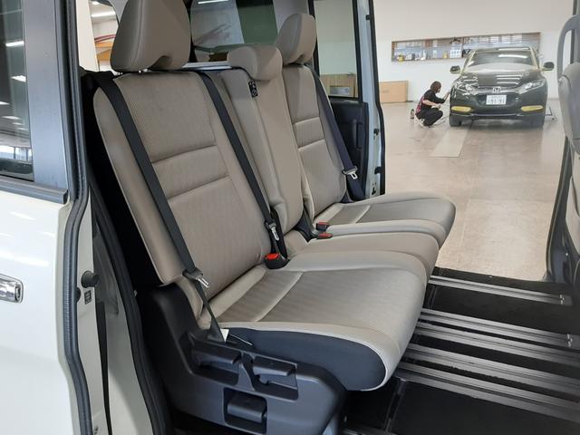 セレナ ハイウェイスター　ＶセレクションＩＩ　４ＷＤ　ナビ　フルセグＴＶ　全周囲カメラ　前後ドライブレコーダー　両側電動スライドドア　クルーズコントロール　ハンズフリーオートスライド　ＬＥＤヘッドライト　スマートキー　パーキングアシスト（25枚目）