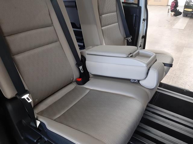 セレナ ハイウェイスター　ＶセレクションＩＩ　４ＷＤ　ナビ　フルセグＴＶ　全周囲カメラ　前後ドライブレコーダー　両側電動スライドドア　クルーズコントロール　ハンズフリーオートスライド　ＬＥＤヘッドライト　スマートキー　パーキングアシスト（26枚目）