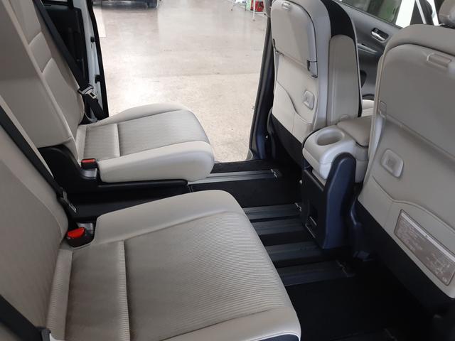 セレナ ハイウェイスター　ＶセレクションＩＩ　４ＷＤ　ナビ　フルセグＴＶ　全周囲カメラ　前後ドライブレコーダー　両側電動スライドドア　クルーズコントロール　ハンズフリーオートスライド　ＬＥＤヘッドライト　スマートキー　パーキングアシスト（27枚目）