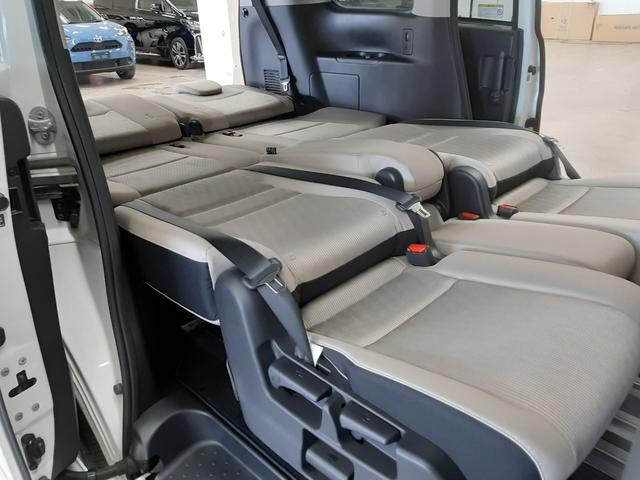 セレナ ハイウェイスター　ＶセレクションＩＩ　４ＷＤ　ナビ　フルセグＴＶ　全周囲カメラ　前後ドライブレコーダー　両側電動スライドドア　クルーズコントロール　ハンズフリーオートスライド　ＬＥＤヘッドライト　スマートキー　パーキングアシスト（29枚目）