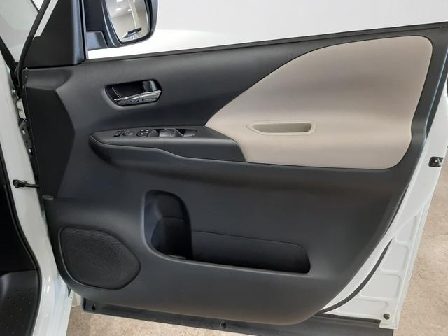 セレナ ハイウェイスター　ＶセレクションＩＩ　４ＷＤ　ナビ　フルセグＴＶ　全周囲カメラ　前後ドライブレコーダー　両側電動スライドドア　クルーズコントロール　ハンズフリーオートスライド　ＬＥＤヘッドライト　スマートキー　パーキングアシスト（42枚目）