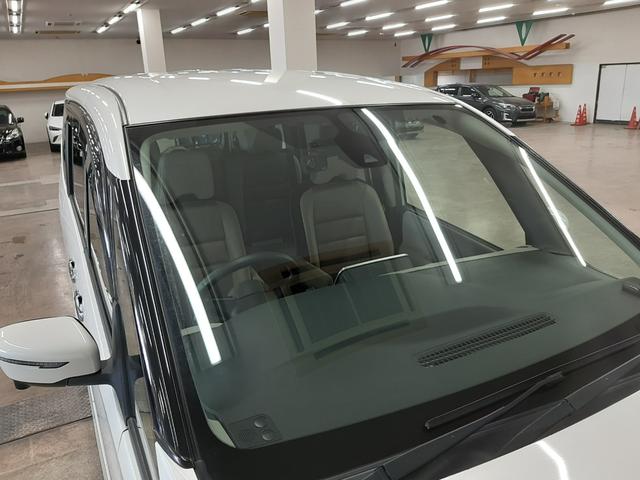 セレナ ハイウェイスター　ＶセレクションＩＩ　４ＷＤ　ナビ　フルセグＴＶ　全周囲カメラ　前後ドライブレコーダー　両側電動スライドドア　クルーズコントロール　ハンズフリーオートスライド　ＬＥＤヘッドライト　スマートキー　パーキングアシスト（54枚目）