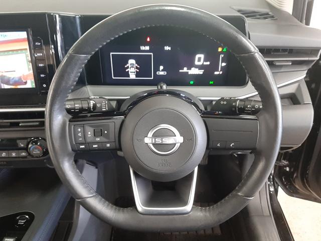 ノート X FOUR 4WD 寒冷地仕様 純正ナビ フルセグTV 全周囲カメラ 前後ドライブレコーダー シートヒーター ハンドルヒーター LEDフォグ LEDヘッドライト スマートキー リヤフォグ 前ガラス熱線(10枚目)