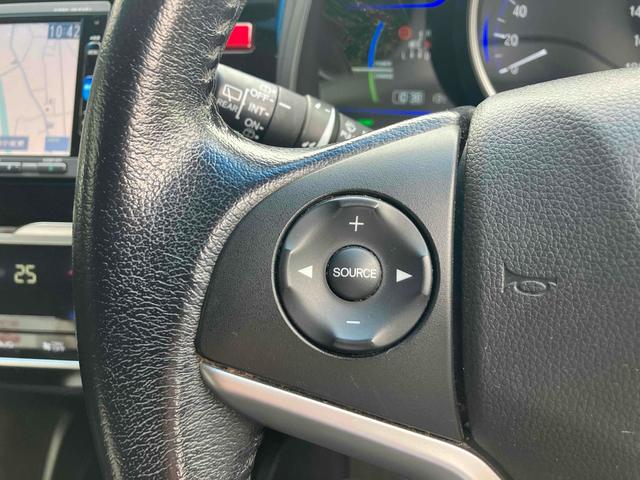 フィットハイブリッド Lパッケージ 4WD ハイブリッド バックカメラ ナビ TV オートクルーズコントロール 衝突被害軽減システム オートライト LEDヘッドランプ スマートキー 電動格納ミラー AT 盗難防止システム 衝突安全ボディ(9枚目)