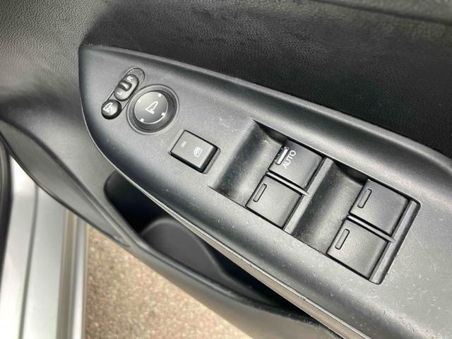 フィットハイブリッド Lパッケージ 4WD ハイブリッド バックカメラ ナビ TV オートクルーズコントロール 衝突被害軽減システム オートライト LEDヘッドランプ スマートキー 電動格納ミラー AT 盗難防止システム 衝突安全ボディ(11枚目)