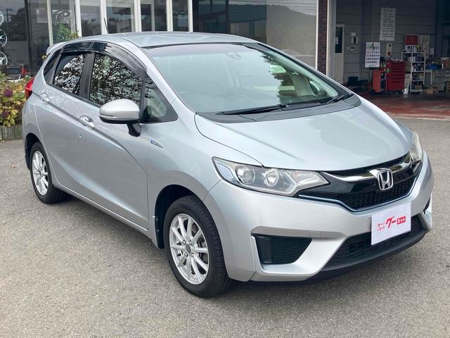 フィットハイブリッド Lパッケージ 4WD ハイブリッド バックカメラ ナビ TV オートクルーズコントロール 衝突被害軽減システム オートライト LEDヘッドランプ スマートキー 電動格納ミラー AT 盗難防止システム 衝突安全ボディ(12枚目)