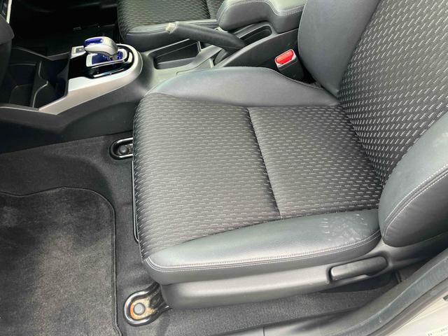 フィットハイブリッド Lパッケージ 4WD ハイブリッド バックカメラ ナビ TV オートクルーズコントロール 衝突被害軽減システム オートライト LEDヘッドランプ スマートキー 電動格納ミラー AT 盗難防止システム 衝突安全ボディ(31枚目)