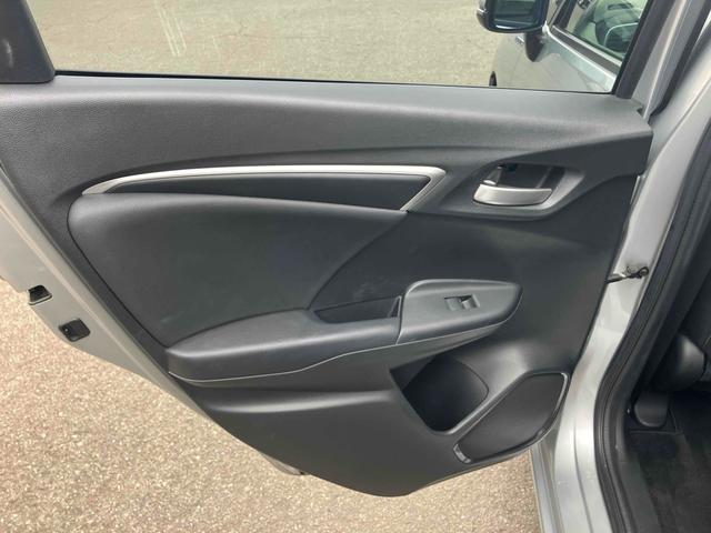 フィットハイブリッド Lパッケージ 4WD ハイブリッド バックカメラ ナビ TV オートクルーズコントロール 衝突被害軽減システム オートライト LEDヘッドランプ スマートキー 電動格納ミラー AT 盗難防止システム 衝突安全ボディ(34枚目)