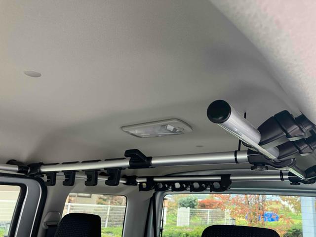 ハイゼットカーゴ クルーズＳＡＩＩＩ　４ＷＤ　軽バン　ＡＴ　衝突被害軽減システム　クリアランスソナー　両側スライドドア　キーレスエントリー　アイドリングストップ　電動格納ミラー　オートマチックハイビーム　ＥＳＣ　エアコン　パワーウィンドウ（10枚目）