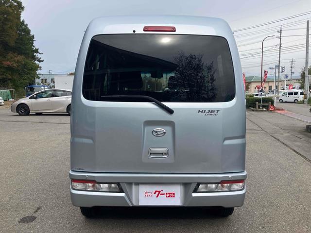 ハイゼットカーゴ クルーズＳＡＩＩＩ　４ＷＤ　軽バン　ＡＴ　衝突被害軽減システム　クリアランスソナー　両側スライドドア　キーレスエントリー　アイドリングストップ　電動格納ミラー　オートマチックハイビーム　ＥＳＣ　エアコン　パワーウィンドウ（15枚目）