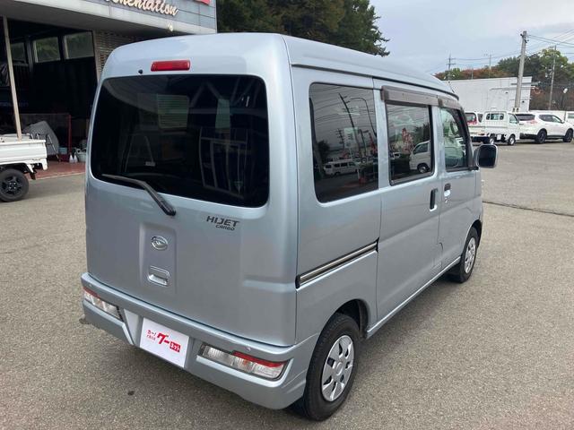 ハイゼットカーゴ クルーズＳＡＩＩＩ　４ＷＤ　軽バン　ＡＴ　衝突被害軽減システム　クリアランスソナー　両側スライドドア　キーレスエントリー　アイドリングストップ　電動格納ミラー　オートマチックハイビーム　ＥＳＣ　エアコン　パワーウィンドウ（16枚目）
