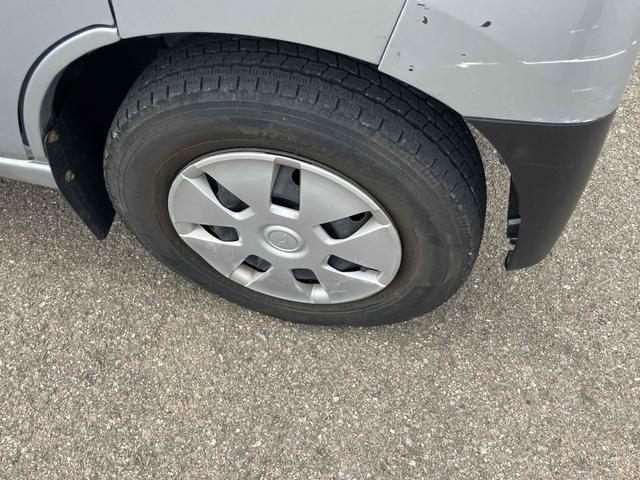 ハイゼットカーゴ クルーズＳＡＩＩＩ　４ＷＤ　軽バン　ＡＴ　衝突被害軽減システム　クリアランスソナー　両側スライドドア　キーレスエントリー　アイドリングストップ　電動格納ミラー　オートマチックハイビーム　ＥＳＣ　エアコン　パワーウィンドウ（23枚目）