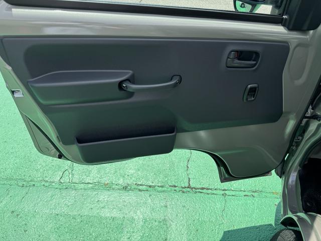 スーパーキャリイ X 4WD オートマ スズキセーフティサポート アイドリングストップ キーレス 電動格納ミラー エアコン パワステ パワーウィンドウ 修復歴無し 走行距離5km(40枚目)