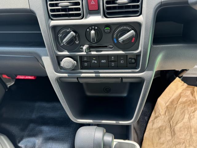 スーパーキャリイ Xリミテッド 4WD オートマ LEDヘッドランプ スズキセーフティサポート アイドリングストップ キーレス 電動格納ミラー エアコン パワステ パワーウィンドウ 修復歴無し 走行距離5km(17枚目)