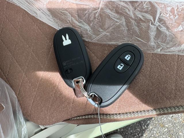 アルトラパン X 4WD スズキセーフティサポート アイドリングストップ シートヒーター スマートキー エアバッグ エアコン パワステ パワーウィンドウ ABS 修復歴無し 走行距離5km(30枚目)