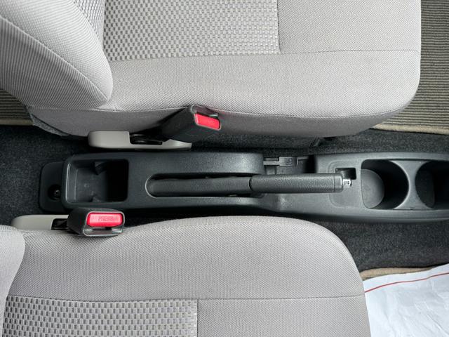 ミライース Ｘｆ　４ＷＤ　アイドリングストップ　キーレス　エアコン　パワステ　パワーウィンドウ　ＡＢＳ　修復歴無し　走行距離８０，１６１ｋｍ（10枚目）