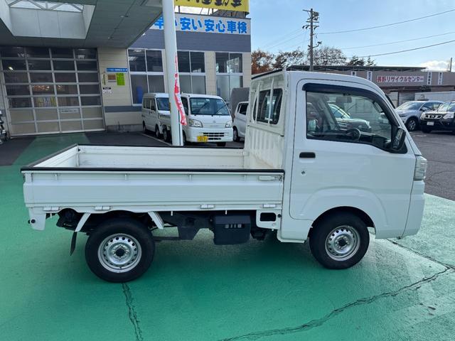 ハイゼットトラック スタンダード　４ＷＤ　オートマ　エアコン　パワステ　ＡＢＳ　下廻り防錆塗装済み　エアバッグ　ＥＴＣ車載器　ゲートプロテクター　修復歴無し　走行距離２６，７００ｋｍ（11枚目）