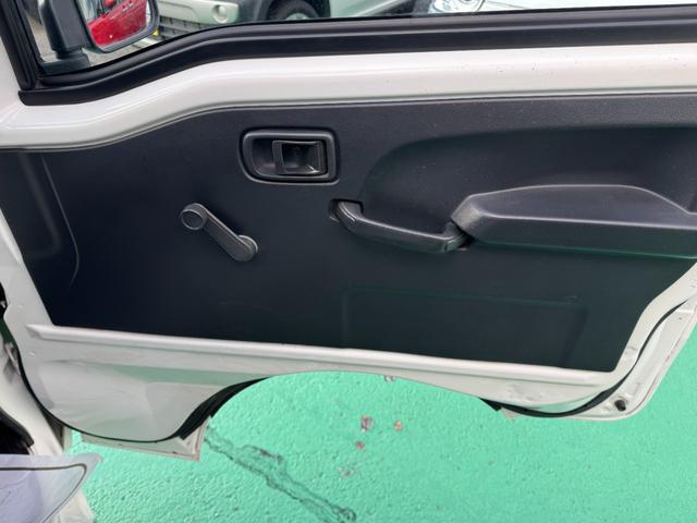 ハイゼットトラック スタンダード　４ＷＤ　オートマ　エアコン　パワステ　ＡＢＳ　下廻り防錆塗装済み　エアバッグ　ＥＴＣ車載器　ゲートプロテクター　修復歴無し　走行距離２６，７００ｋｍ（30枚目）