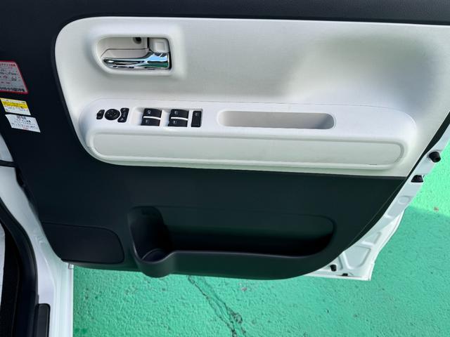 ムーヴキャンバス ストライプスＧターボ　４ＷＤ　ナビ　フルセグ　ＣＤ　ＤＶＤ　バックカメラ　クルーズコントロール　スマートアシスト　シートヒーター　エンジンスターター　スマートキー　両側電動スライドドア　修復歴無し　走行距離１４，２５５ｋｍ（36枚目）