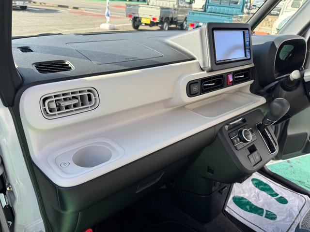 ムーヴキャンバス ストライプスＧターボ　４ＷＤ　ナビ　フルセグ　ＣＤ　ＤＶＤ　バックカメラ　クルーズコントロール　スマートアシスト　シートヒーター　エンジンスターター　スマートキー　両側電動スライドドア　修復歴無し　走行距離１４，２５５ｋｍ（53枚目）