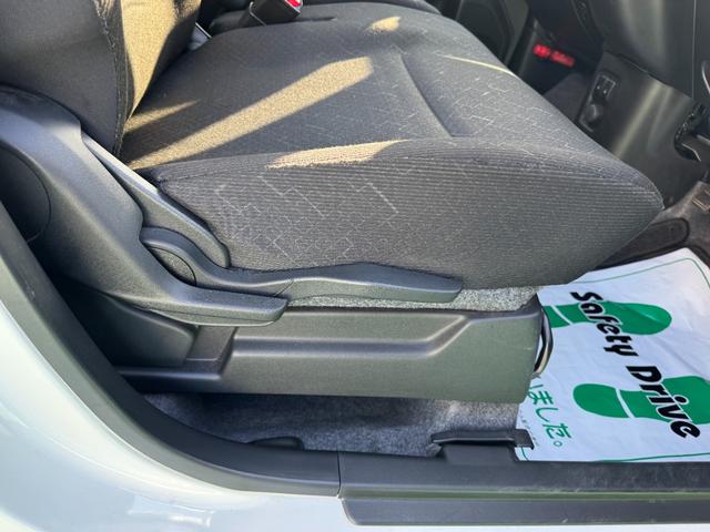 ワゴンＲ ハイブリッドＦＺ　リミテッド　セーフティサポート　アイドリングストップ　スマートキー　シートヒーター　ＣＤラジオ　エアコン　パワステ　パワーウィンドウ　修復歴無し　走行距離３５，９７０ｋｍ（30枚目）