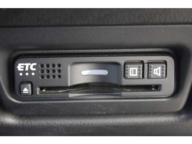スパーダ ホンダセンシング ギャザズメモリーナビ フルセグTV DVD 3列シート バックカメラ LEDヘッド アイドリングストップ ワンオーナー車 オートクルーズコントロール スマートキー 盗難防止装置 4WD ETC(13枚目)