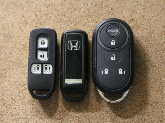 N-BOXカスタム G・Lターボホンダセンシング ギャザズメモリーナビ フルセグ DVD リアカメラ ETC シートヒーター 両側電動スライドドア LEDヘッドライト アルミホイール(23枚目)