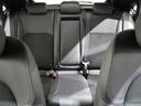 後部座席もゆったり座れます。