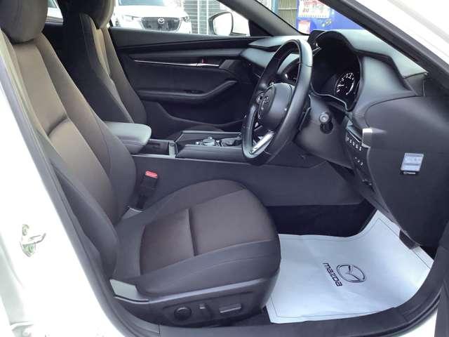 ＭＡＺＤＡ３ファストバック ２．０　２０Ｓ　プロアクティブ　ツーリング　セレクション　元社用車　メモリーナビ　ＥＴＣ　３６０°モニタ－（16枚目）