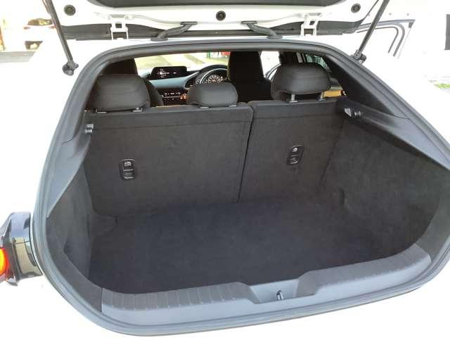 ＭＡＺＤＡ３ファストバック ２．０　２０Ｓ　プロアクティブ　ツーリング　セレクション　元社用車　メモリーナビ　ＥＴＣ　３６０°モニタ－（18枚目）