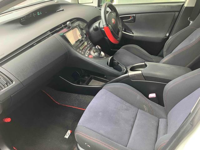 プリウス Ｓツーリングセレクション・Ｇ’ｓ　ＥＴＣ　バックカメラ　ナビ　ＴＶ　アルミホイール　ＨＩＤ　ＣＶＴ　スマートキー　電動格納ミラー　盗難防止システム　パワーシート　ＣＤ　ＤＶＤ再生　Ｂｌｕｅｔｏｏｔｈ　衝突安全ボディ　ＡＢＳ　エアコン（35枚目）