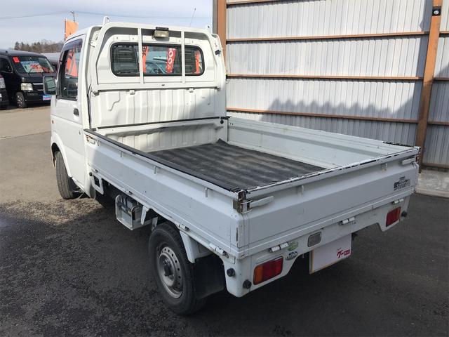 KC 4WD エアコン パワーステアリング 5速マニュアル 三方開 走行距離80324キロ 修復歴無し 保証付き 車検2022年1月まで ドアバイザー 作業灯(6枚目)