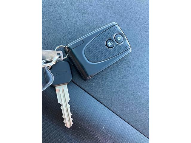 ムーヴコンテ カスタム　ＲＳ　４ＷＤ　ドライブレコーダー　ナビ　ＴＶ　ＨＩＤ　スマートキー　アイドリングストップ　電動格納ミラー　ベンチシート　ターボ　ＣＶＴ　盗難防止システム　ＡＢＳ　ＣＤ　ＵＳＢ　アルミホイール　衝突安全ボディ（7枚目）