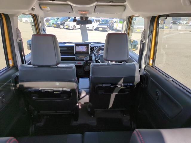 スペーシアカスタム ハイブリッドＸＳ　アウトレット　４ＷＤ車　キーレスエントリー　アイドルストップ　オートハイビーム　シートＨ　フルフラットシート　ＬＥＤヘッドライト　衝撃安全ボディー　オートライト　オートエアコン　ベンチシート（3枚目）